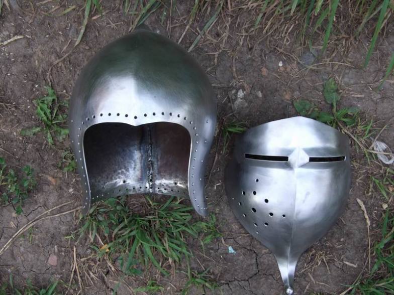 helm1.jpg